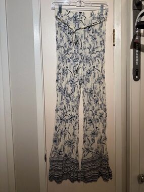 Olivaceous Navy Floral Wide-Leg Pants on Cream